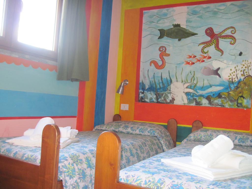 Maison d'hôtes Libera Universita Di Alcatraz à Morleschio Chambre photo