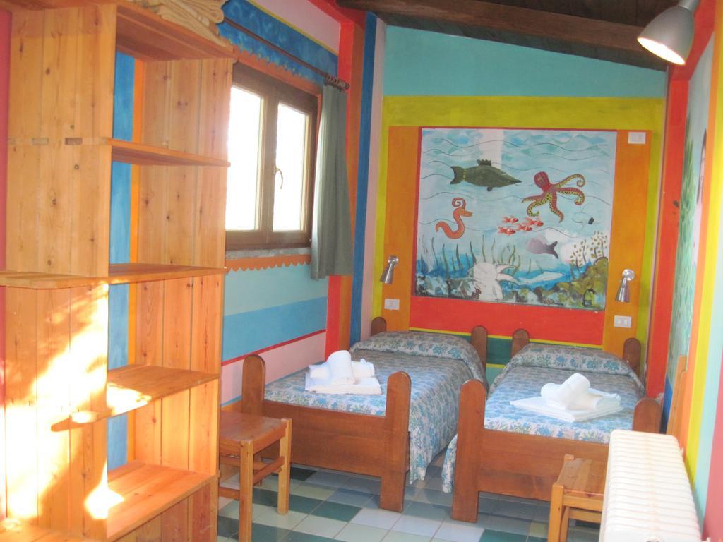 Maison d'hôtes Libera Universita Di Alcatraz à Morleschio Chambre photo
